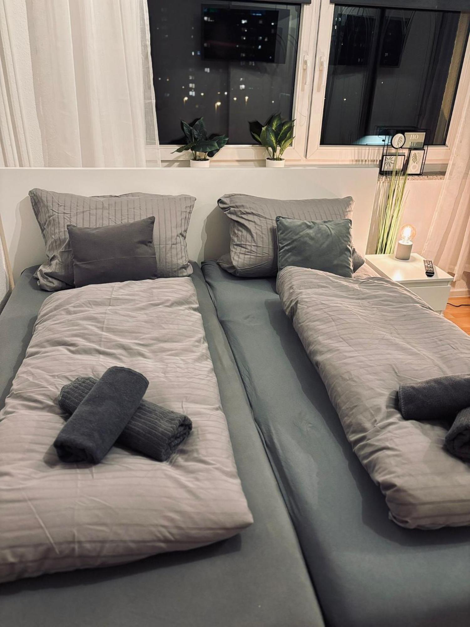 Schoene Ferienwohnung Ueber Den Daechern Von เพลาเอิน ภายนอก รูปภาพ